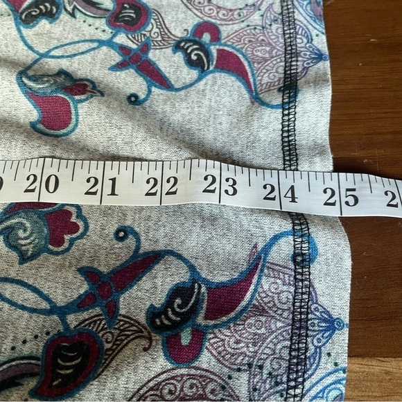 One World Grey Long Sleeve Top Blue Purple Paisley Studs Boho Casual size small - Picture 15 of 15